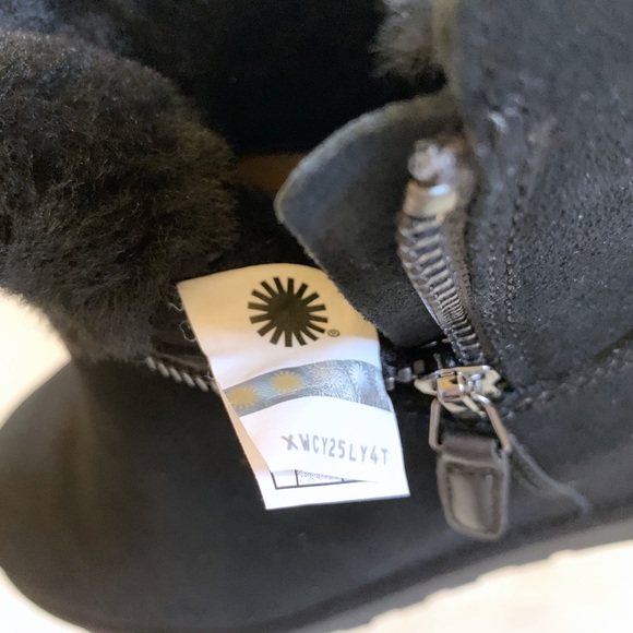 UGG Women’s Classic Femme Zip Mini Black Wedge Boots - Picture 9 of 9